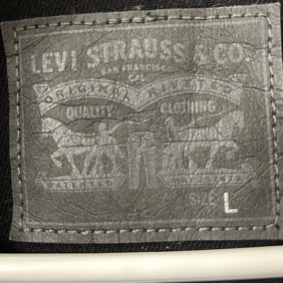 Levi’s jacket - Picture 2 of 3